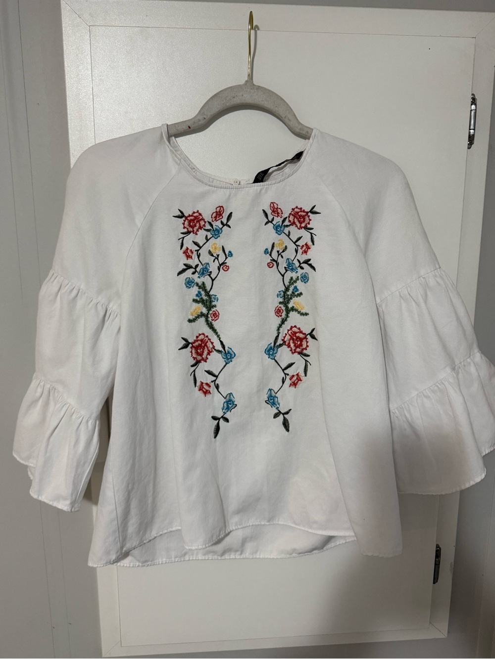 158. Zara White Embroidered Floral Top Boho Peasant Medium Cottagecore Festival